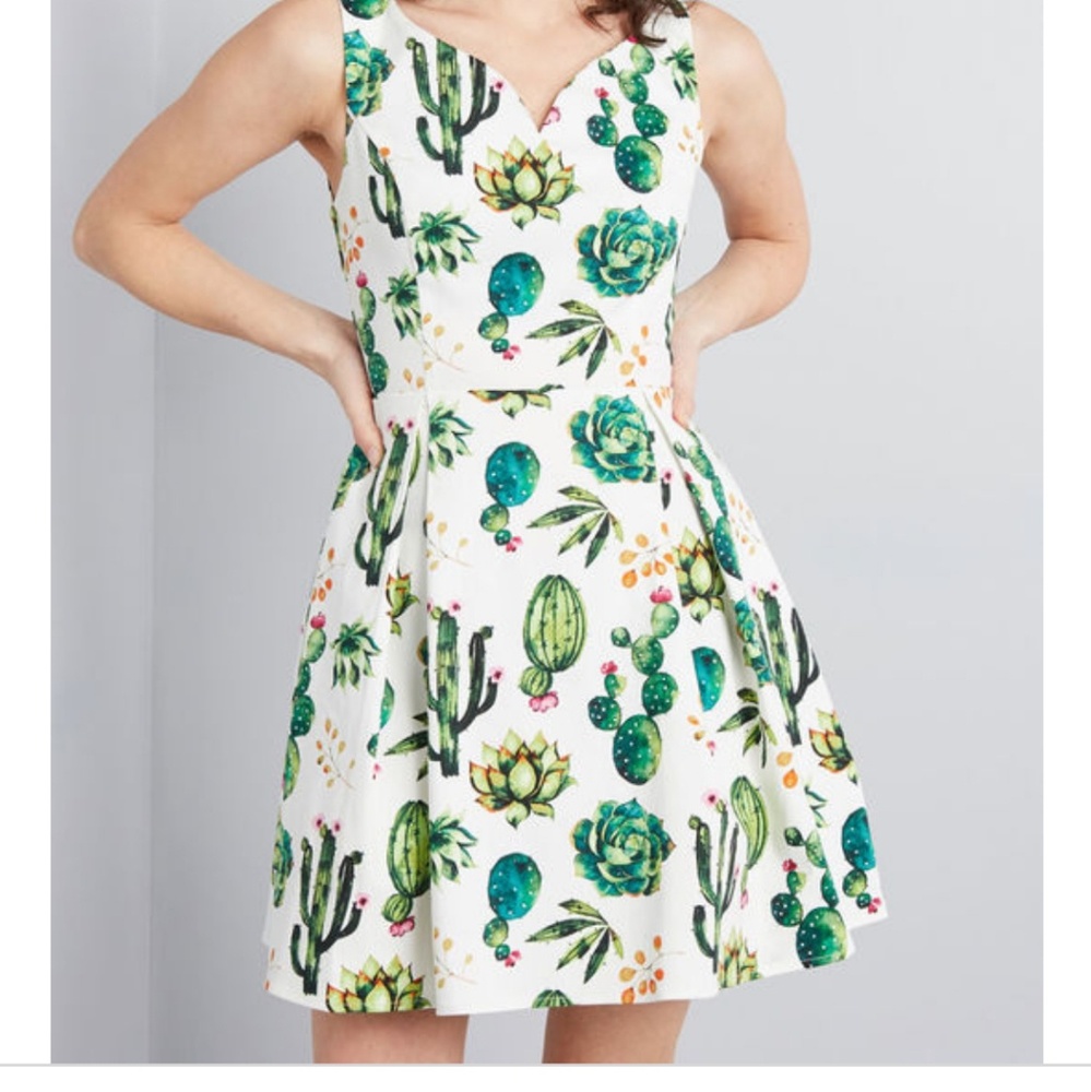 Modcloth succulent dress with pockets